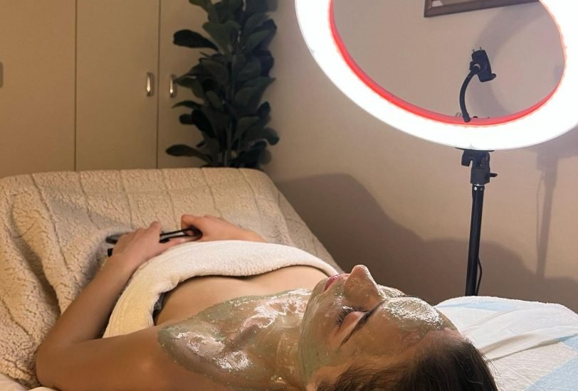 Facial Contouring & Lifting