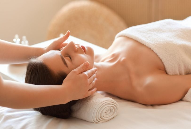 Facial Contouring & Lifting